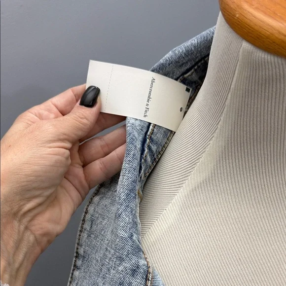 Abercrombie & Fitch Light Blue Jean Jacket - Picture 4 of 4